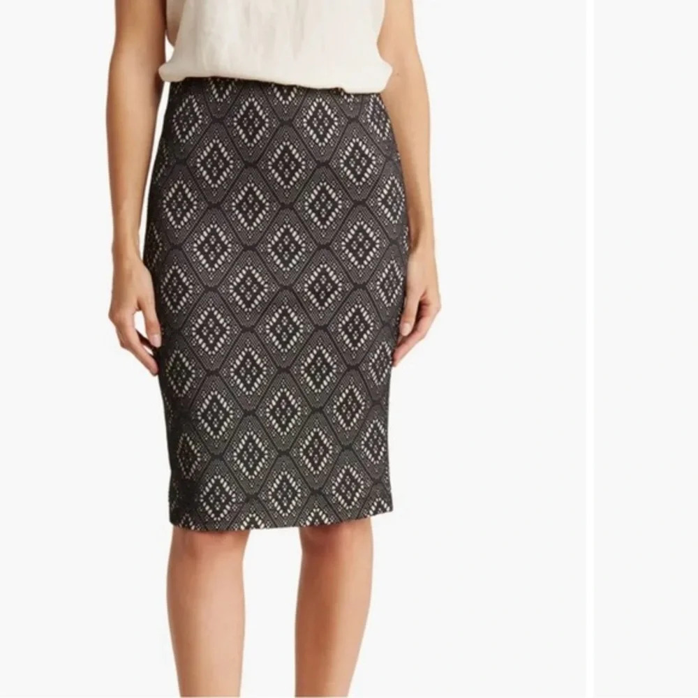 New Renee C Elvira Lace Geo Print Pencil Skirt
